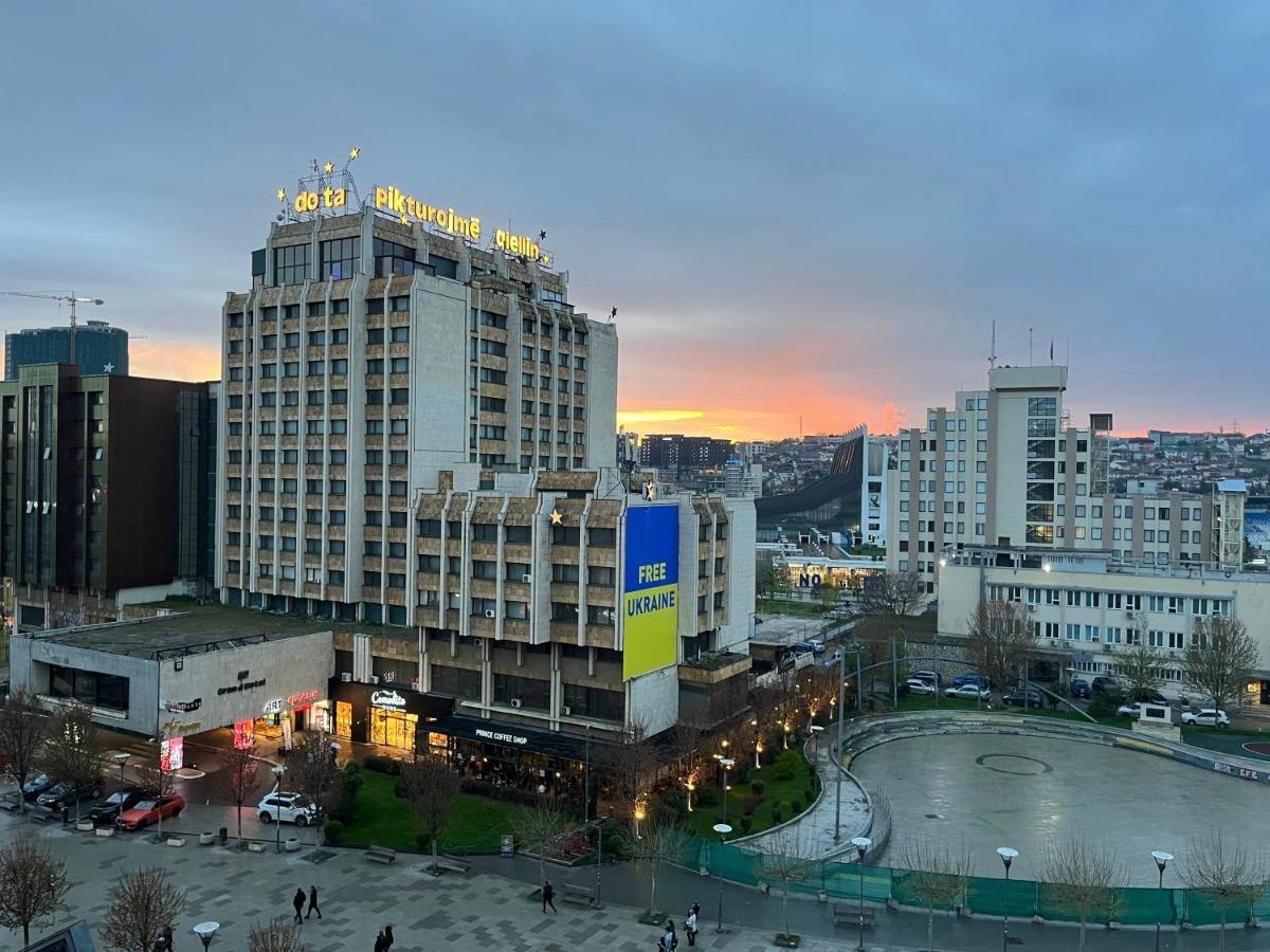 Super Central & Panoramic Nick'S Apartment 普里什蒂纳 外观 照片